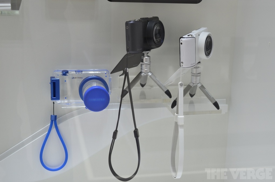 IFA 2012: Samsung Shows Off Accessory Prototypes For Android 4.1-Based GALAXY Ca