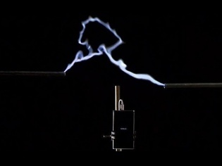 Nokia Uses Simulated Lightning To Charge Lumia 925