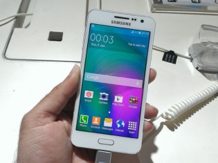 Hands-On: Samsung GALAXY A3 And A5