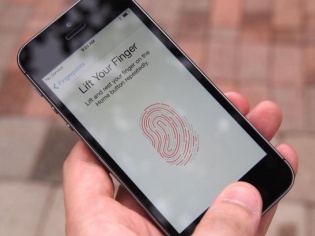 Do We Really Need A Smartphone With A Fingerprint Scanner?