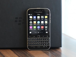 BlackBerry Classic Review: Back To Its Roots