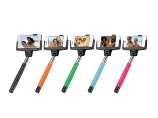 The Selfie Stick Review
