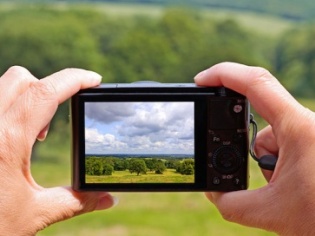 Five Best Compact Cameras Under Rs 10 000 Techtree Com Best cameras under inr 10000. five best compact cameras under rs 10