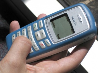 Viewpoint: SMS, Phones, Literacy Viewpoint: SMS, Phones, Literacy