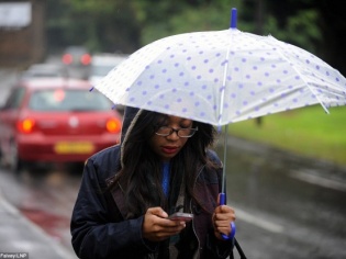 5 Apps That Help You With Everything This Monsoon